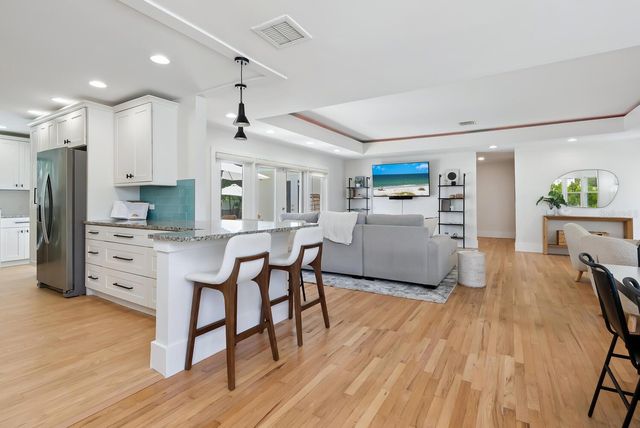 1931 HIGH POINT CIRCLE, Sarasota, FL 34236