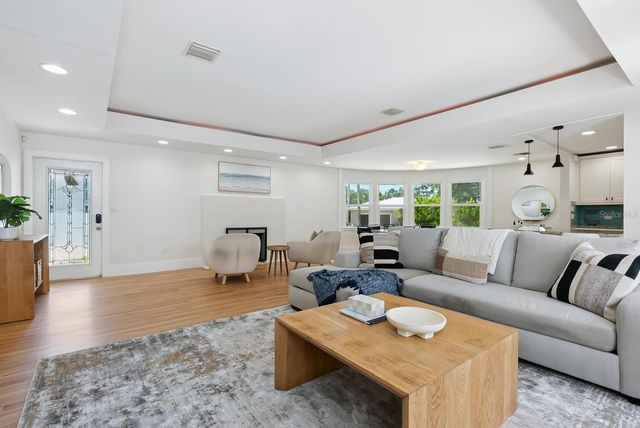 1931 HIGH POINT CIRCLE, Sarasota, FL 34236