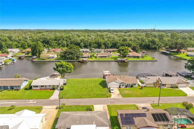 13233 COUNTRY CLUB, Tavares, FL 32778