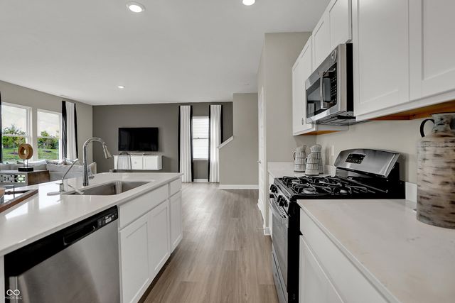 820 Hardin Place, Greenwood, IN 46143