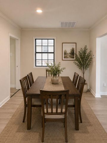 400 W Republic Avenue, Baytown, TX 77520