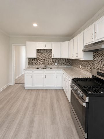 400 W Republic Avenue, Baytown, TX 77520