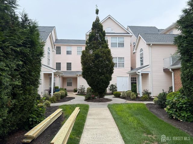 220 Copeley Way, North Brunswick, NJ 08902