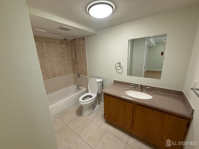 220 Copeley Way, North Brunswick, NJ 08902