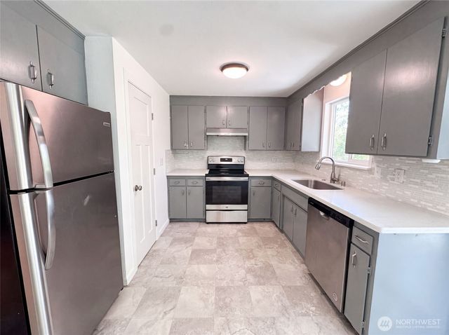 712 141st Street E, Tacoma, WA 98445