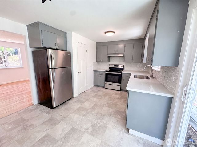 712 141st Street E, Tacoma, WA 98445