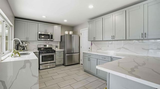 129 Mount Carmel Drive, San Ysidro, CA 92173