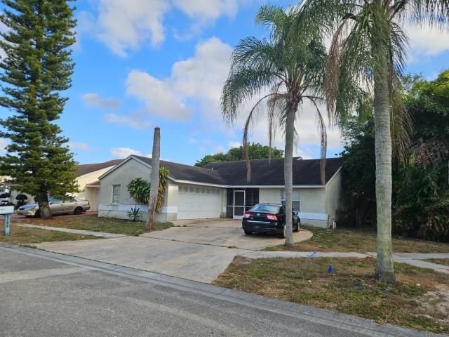 5454 River Plantation Road, Lake Worth, FL 33463