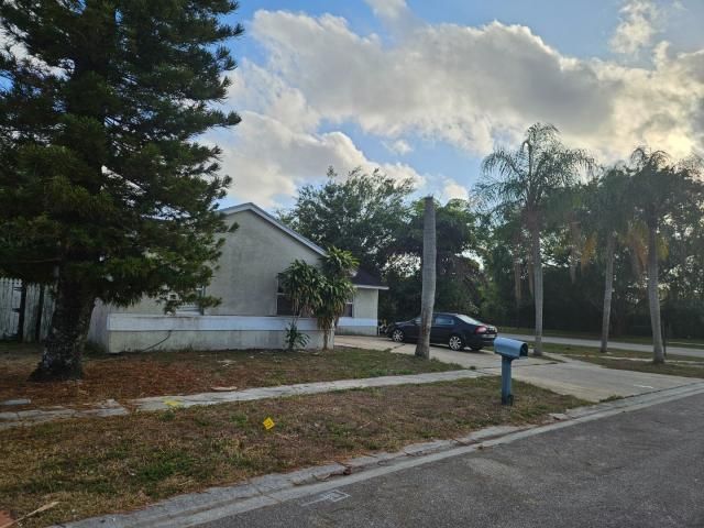 5454 River Plantation Road, Lake Worth, FL 33463
