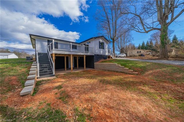 3103 Pipers Gap Road, Mount Airy, NC 27030