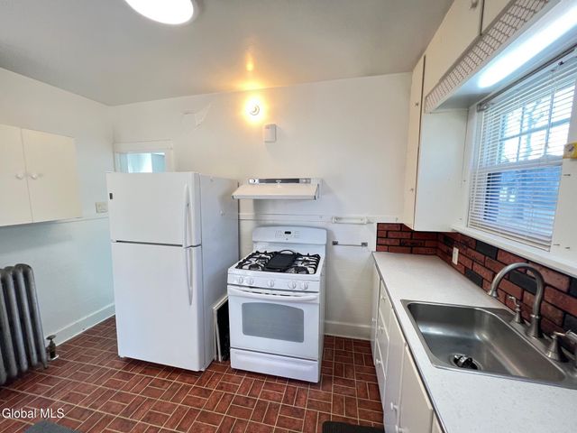 1182 S Country Club Drive, Niskayuna, NY 12309