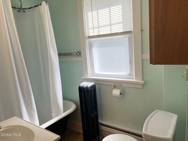 1182 S Country Club Drive, Niskayuna, NY 12309