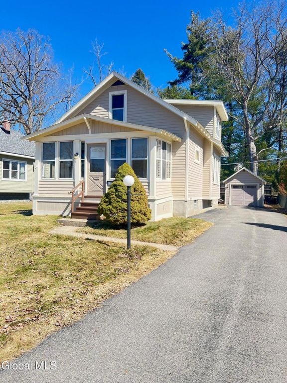 1182 S Country Club Drive, Niskayuna, NY 12309