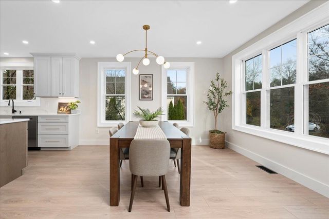 5 Jennifer Drive B, Merrimack, NH 03054