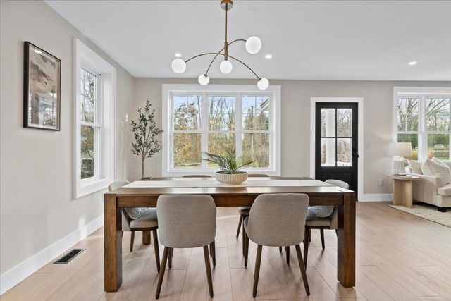 5 Jennifer Drive B, Merrimack, NH 03054