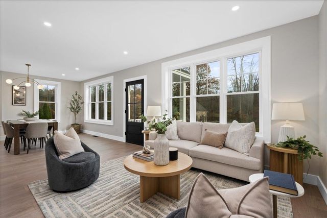 5 Jennifer Drive B, Merrimack, NH 03054