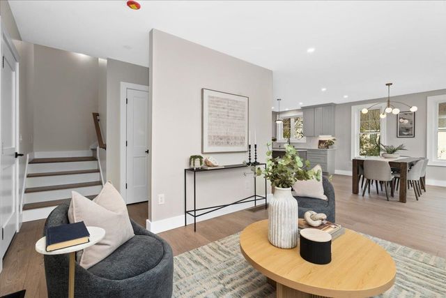 5 Jennifer Drive B, Merrimack, NH 03054