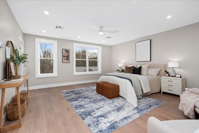 5 Jennifer Drive B, Merrimack, NH 03054