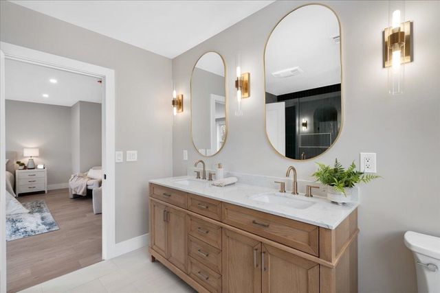 5 Jennifer Drive B, Merrimack, NH 03054