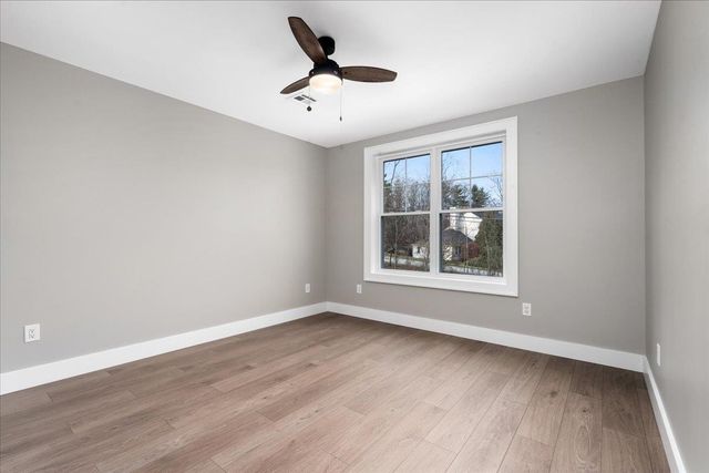 5 Jennifer Drive B, Merrimack, NH 03054