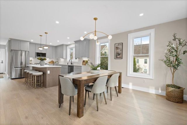 5 Jennifer Drive B, Merrimack, NH 03054