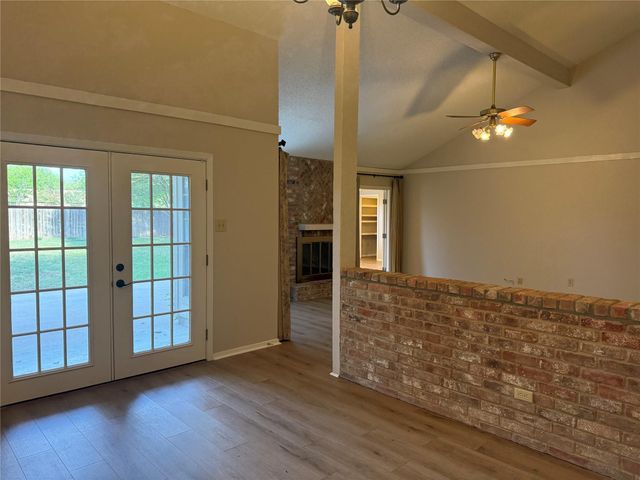 1401 Wood Rock DR, Round Rock, TX 78681