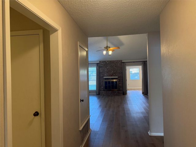 1401 Wood Rock DR, Round Rock, TX 78681