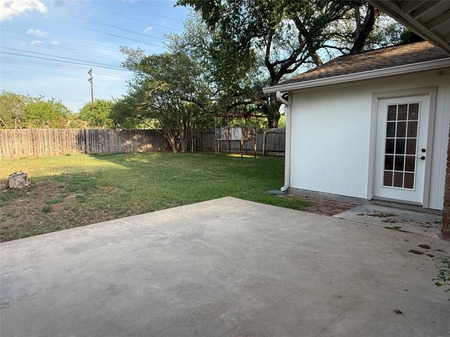 1401 Wood Rock DR, Round Rock, TX 78681