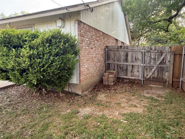 1401 Wood Rock DR, Round Rock, TX 78681