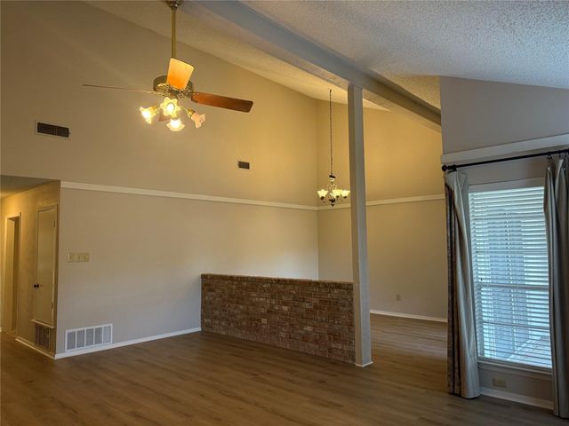 1401 Wood Rock DR, Round Rock, TX 78681