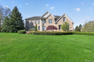 1595 Boulder Lake Drive, Milford Charter Township, MI 48380