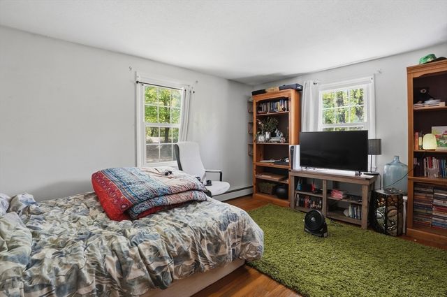 12 Valerie Circle, Ashburnham, MA 01430