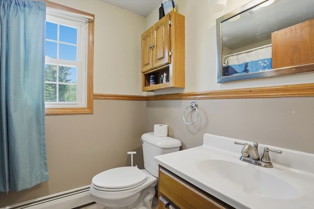 12 Valerie Circle, Ashburnham, MA 01430