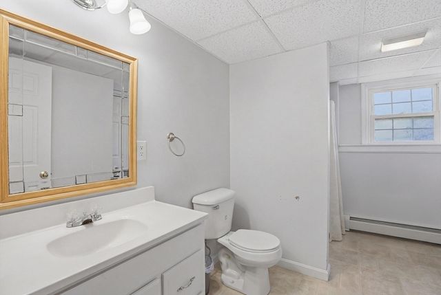 12 Valerie Circle, Ashburnham, MA 01430