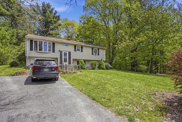 12 Valerie Circle, Ashburnham, MA 01430