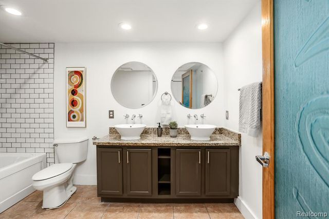 2843 E Grand Blvd 4, Detroit, MI 48211