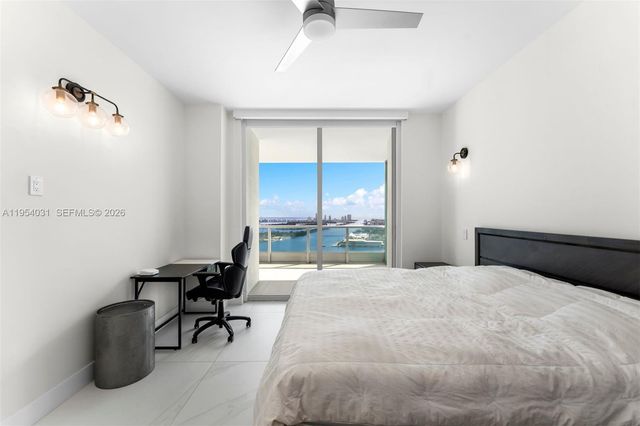 900 Biscayne Blvd 4202, Miami, FL 33132