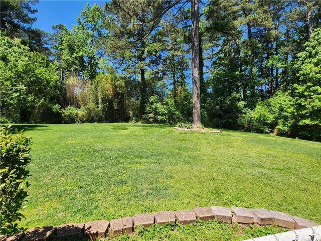 2324 Clairmont Road NE, Atlanta, GA 30329