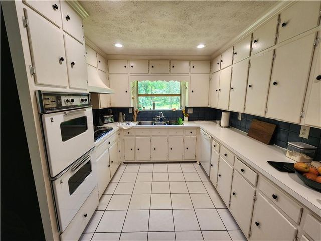 2324 Clairmont Road NE, Atlanta, GA 30329