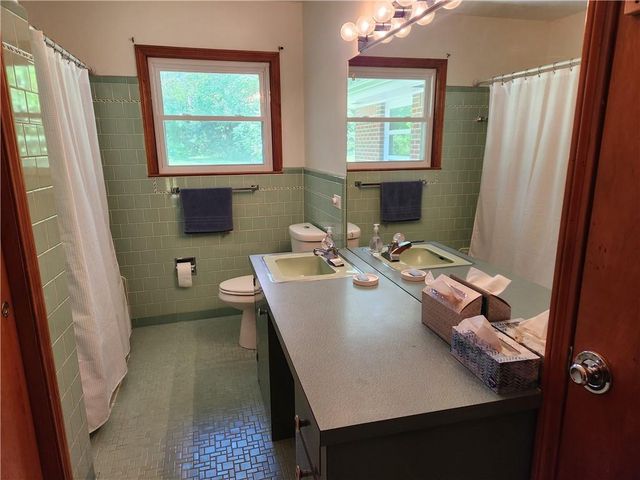 2324 Clairmont Road NE, Atlanta, GA 30329