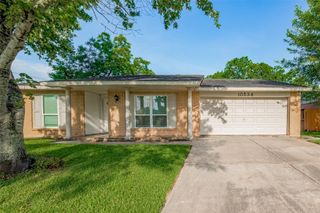 10534 Towne Square Road, Sugar Land, TX 77498