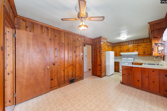 1031 Evergreen Avenue, Cayce, SC 29033