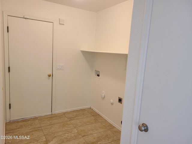 10008 E Moonstruck Way, Tucson, AZ 85747