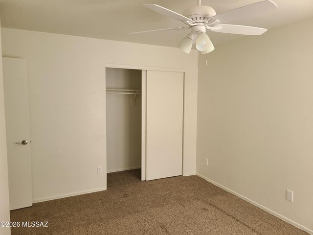 10008 E Moonstruck Way, Tucson, AZ 85747