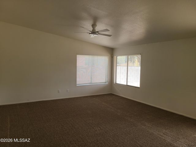 10008 E Moonstruck Way, Tucson, AZ 85747