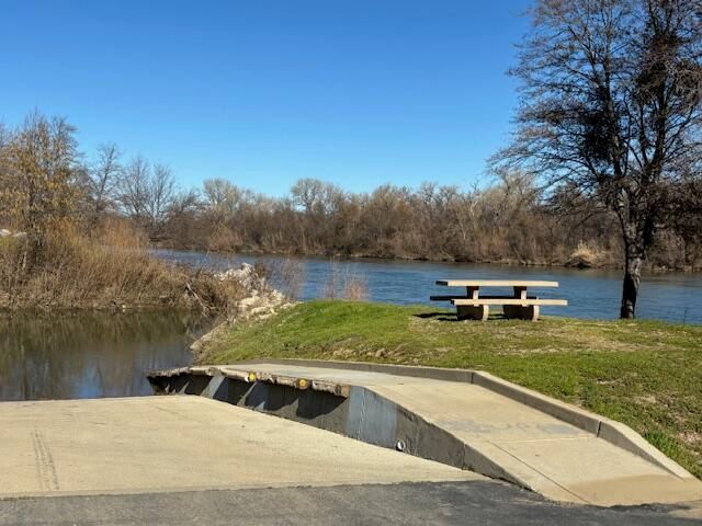 19650 Freshwater Drive, Cottonwood, CA 96022