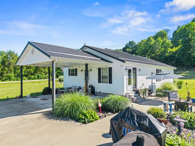 15 Rose Lane, Clay City, KY 40312