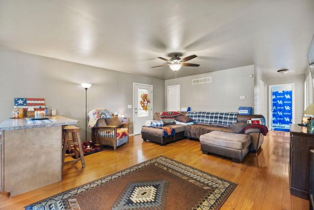 15 Rose Lane, Clay City, KY 40312