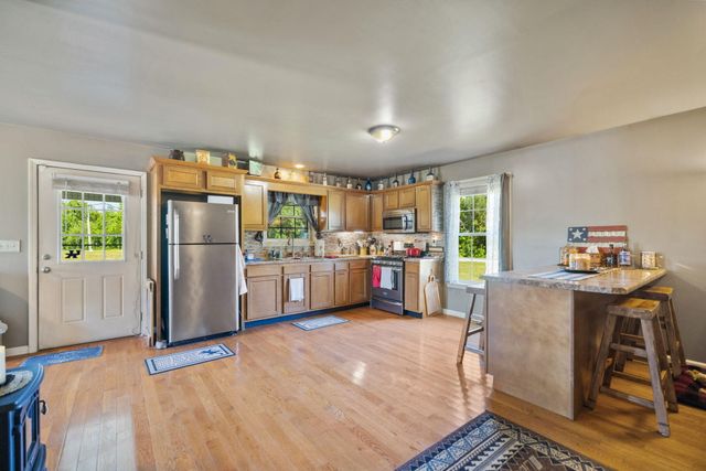 15 Rose Lane, Clay City, KY 40312