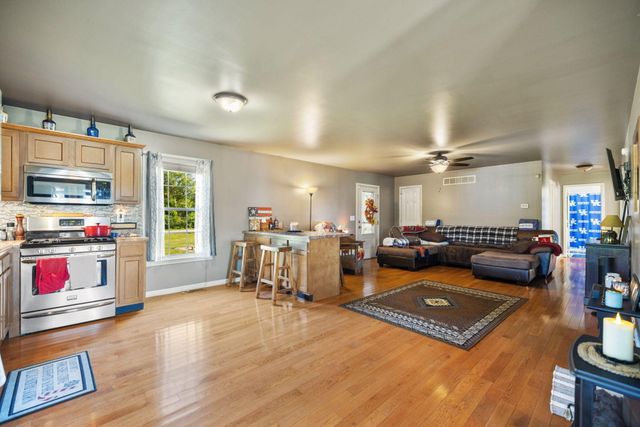 15 Rose Lane, Clay City, KY 40312